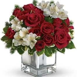 Teleflora’s Christmas Blush Bouquet