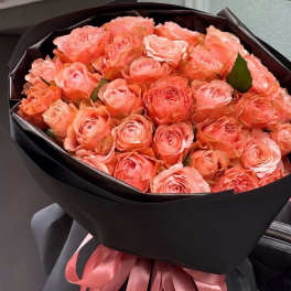 50 orange roses of the Kahala variety