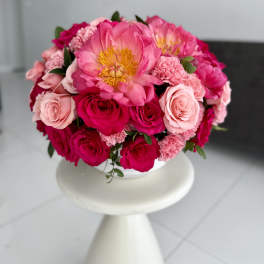 Bold Grand Peonies Elegance Vase
