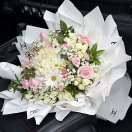 White and pink bouquet