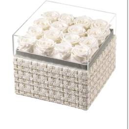 Preserved white roses luxury box