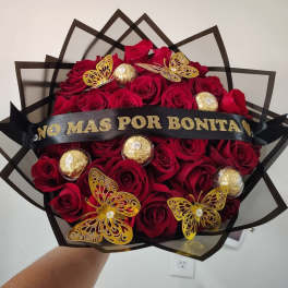 30 RED ROSES AND CHOCOLATE