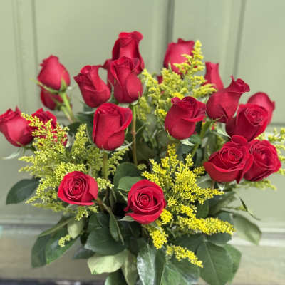 18 red Roses