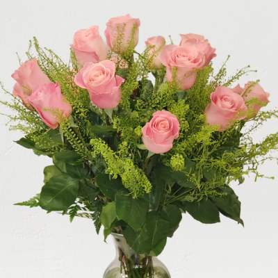 Light Pink Rose's clear vase (NO BABY BREATH)