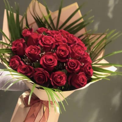 Show Your Love Hand Bouquet - 25ct