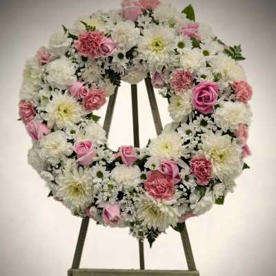 Graceful rememberance Wreath