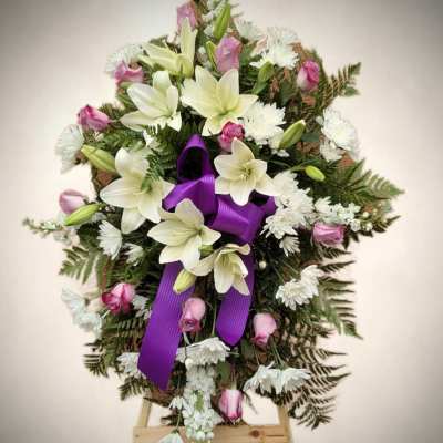 Graceful Remembrance Standing Spray