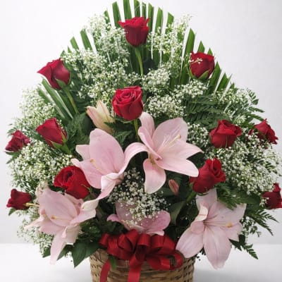 Blushing love basket