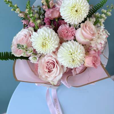 Blush Vase Bouquet