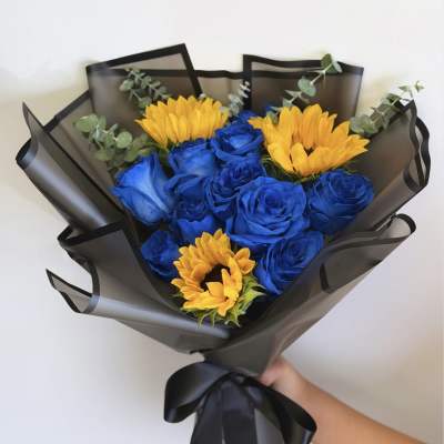 ROYAL BLUE SUN BOUQUET