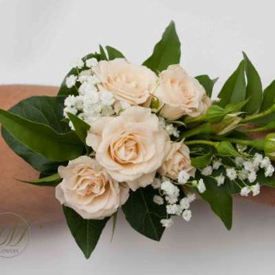 Classic Corsage - Roses