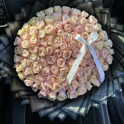 100 Pink Roses
