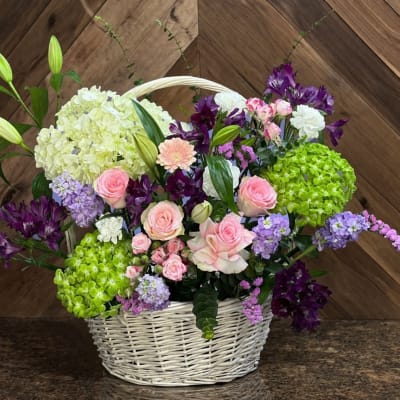 Garden Elegance Spring Basket – Hydrangea & Rose Floral Arrangement