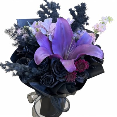 Black roses bouquet