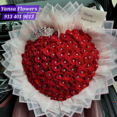 75 Rose Heart Shaped