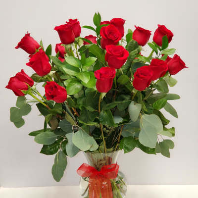 Red Rose's (NO BABY BREATH)