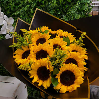 Sunflowers Buchon Bouquet