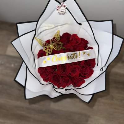 BEAUTIFUL BOUQUET WITH ROSES AND CONGRATULATIONS RIBBON