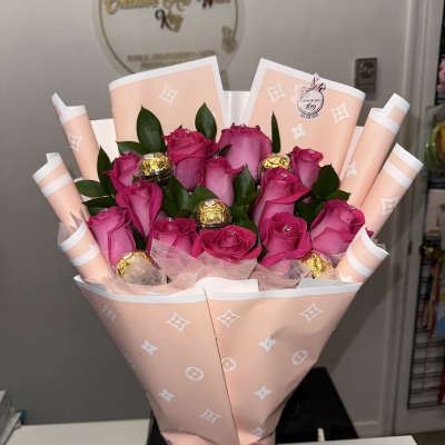 LV ARRANGEMENT WITH ROSES AND CHOCOLATES