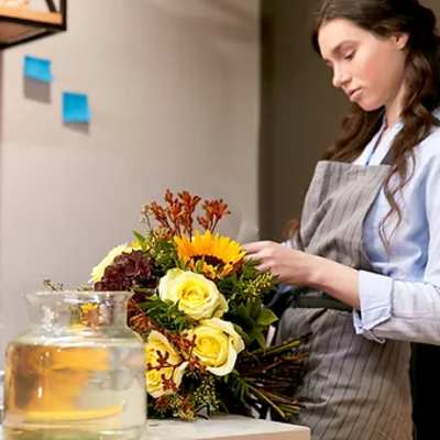Deluxe garden bouquet