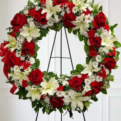 Red and white standing Wreath