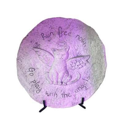 Round purple stone plaque with an angel cat and the words "Run free now"