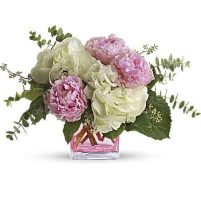 Teleflora's Pretty in Peony