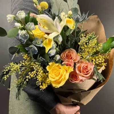 The Seasonal Hand-Tied Bouquet