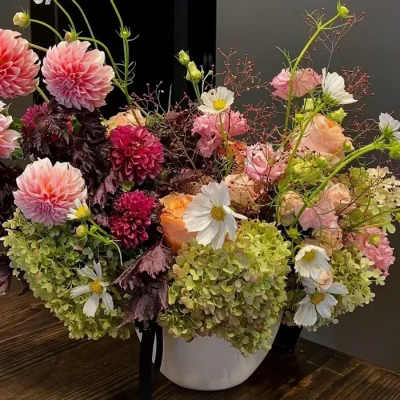 Luxury Blooms in a Vase – European Inspired Abundance