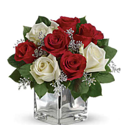 Teleflora's Snowy Night Bouquet