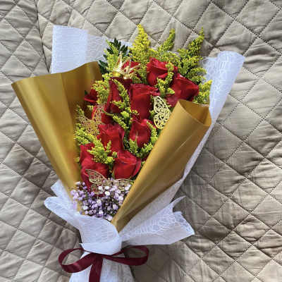 15 Red Roses in a Special Wrapped Bouquet