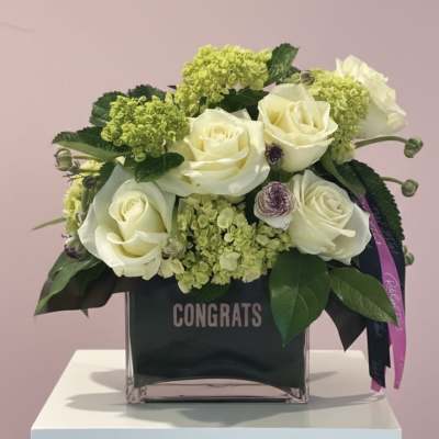 Messenger Garden Bouquet (Select a Color)