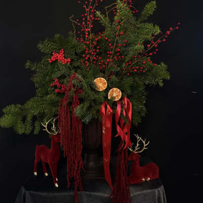 Luxury Christmas Arrangement – Red & Evergreen Edition