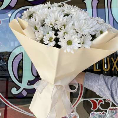 Daisies Galore Hand Bouquet