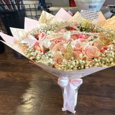 Bouquet of 50 white and pink roses,