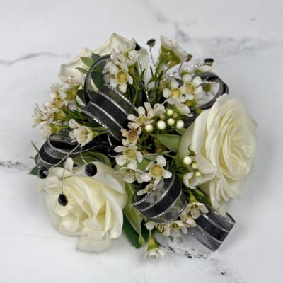 Onyx 3 Rose Corsage