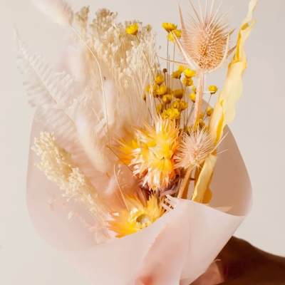 Peaches & Cream Mini Dried Bouquet