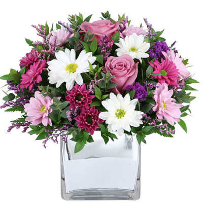 Delightful daisies and roses