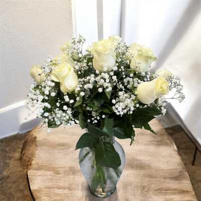 One Dozen White Roses