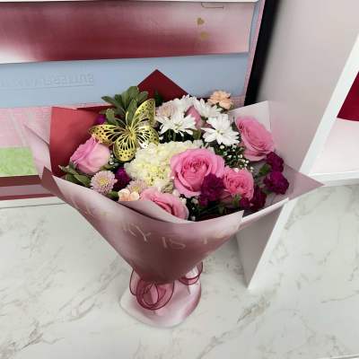 Breeze By Me Hand Bouquet