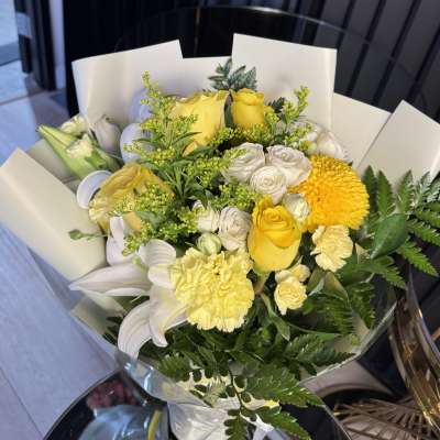Sunny Serenity Bouquet