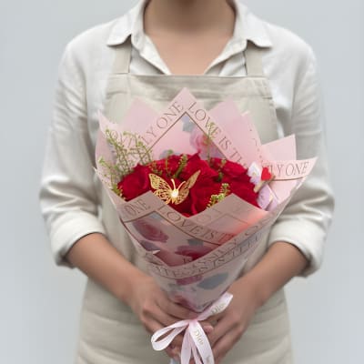 12 Roses Bouquet