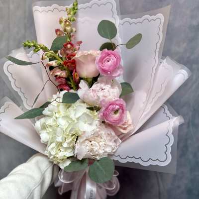 Delicate love bouquet