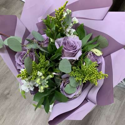 6 Rose Hand Bouquet