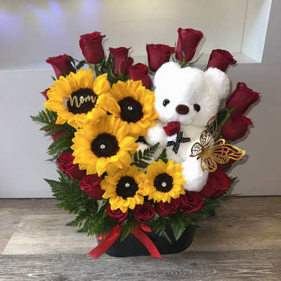 HEART DESIGN ROSES, SUNFLOWERS