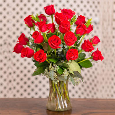 2 Dozen Medium Roses Arranged
