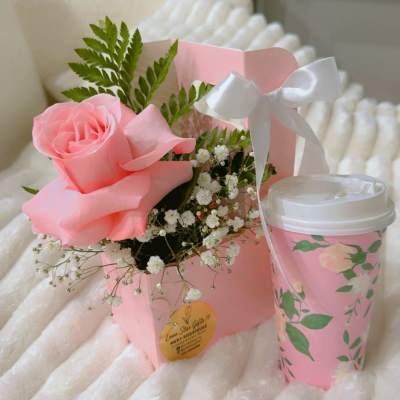 Bloom & Tea –