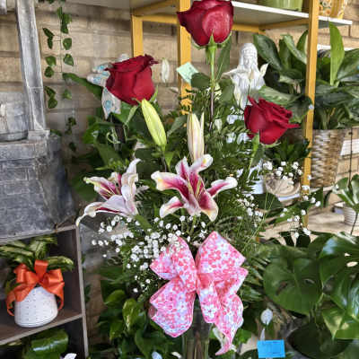 Floral Roses & Lilies