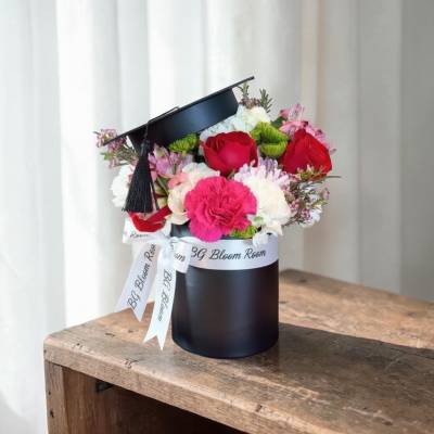 Florist Choice Graduation Cap