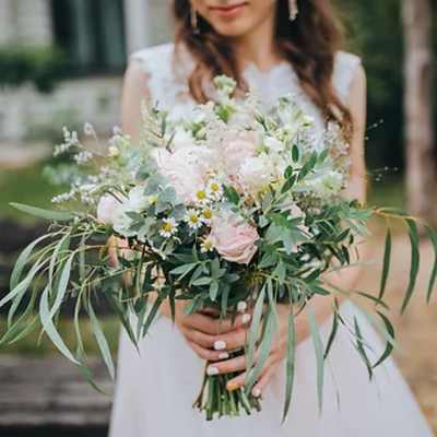 Daisies and rose garden bouqet